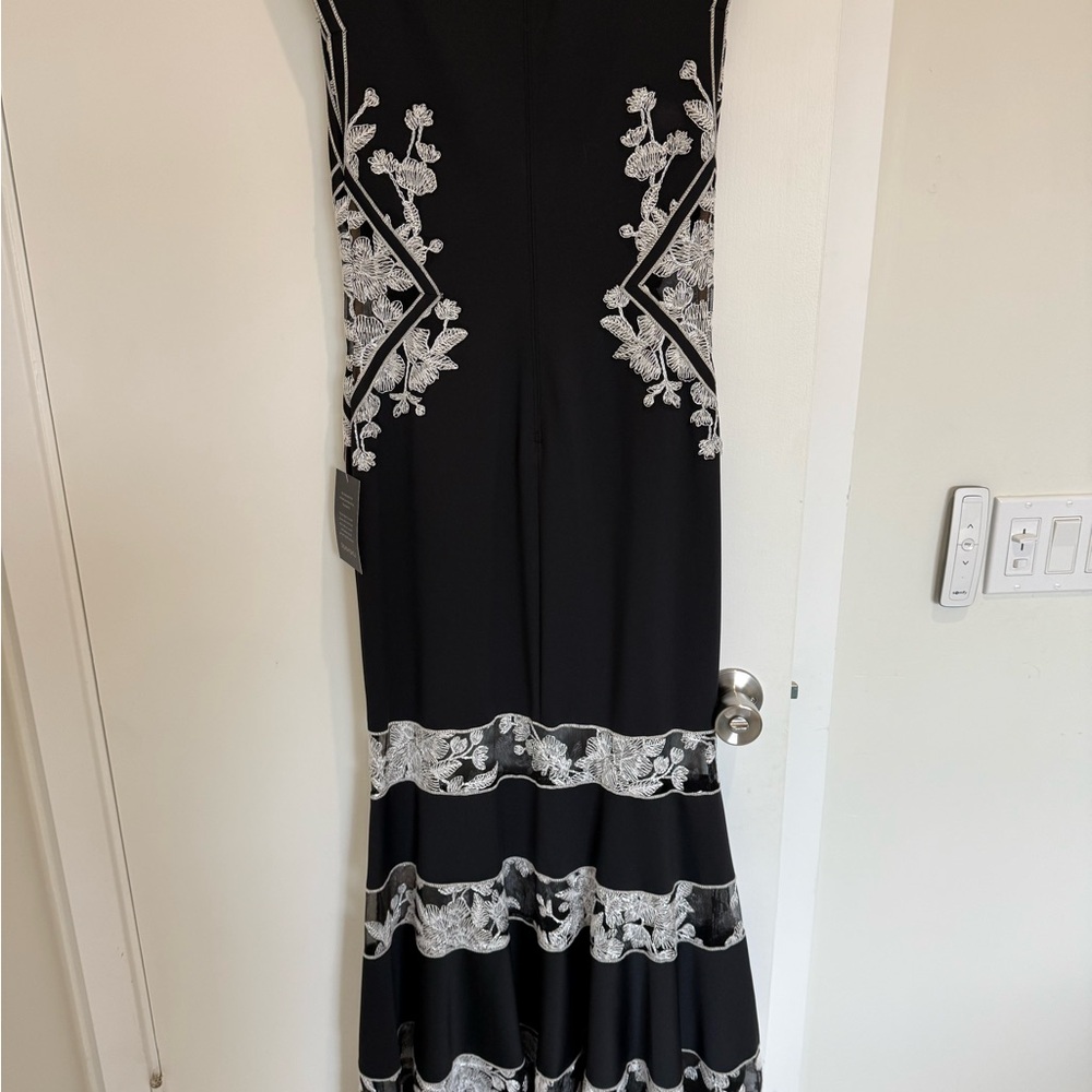 Tadashi Shoji Black Maxi Dress with White Floral Embroidery - Picture 7 of 9